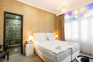 Отель Hotel Aivani Old Tbilisi Тбилиси Двухместный номер Делюкс с 1 кроватью или 2 отдельными кроватями-2