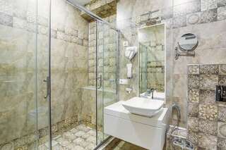 Отель Hotel Aivani Old Tbilisi Тбилиси Семейный номер-6