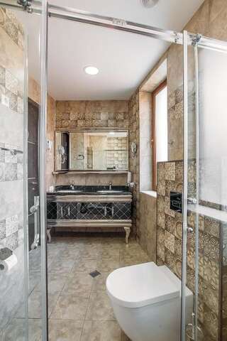 Отель Hotel Aivani Old Tbilisi Тбилиси Представительский люкс-12